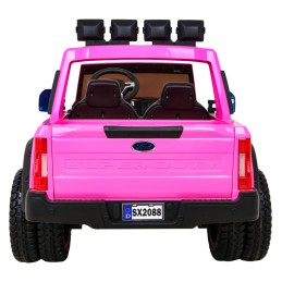 Ford Super Duty różowy