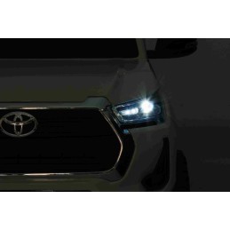 Toyota Hilux na akumulator...